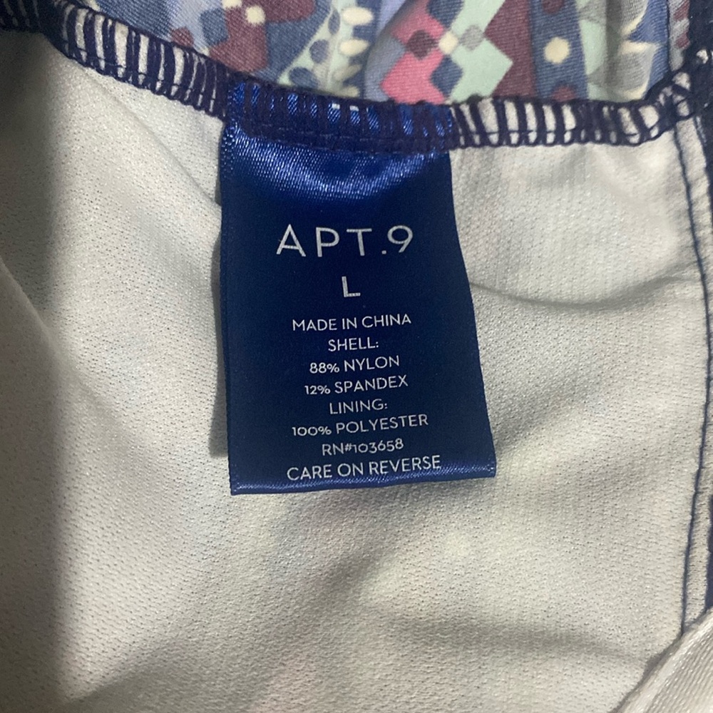 Apt.9 Size Large swimsuit top. Multi colors. - Picture 3 of 3